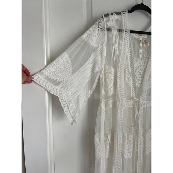 Lace Kimono - Picture 3 of 4